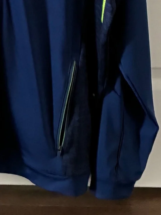 Hugo Boss Jacket - Picture 3 of 4